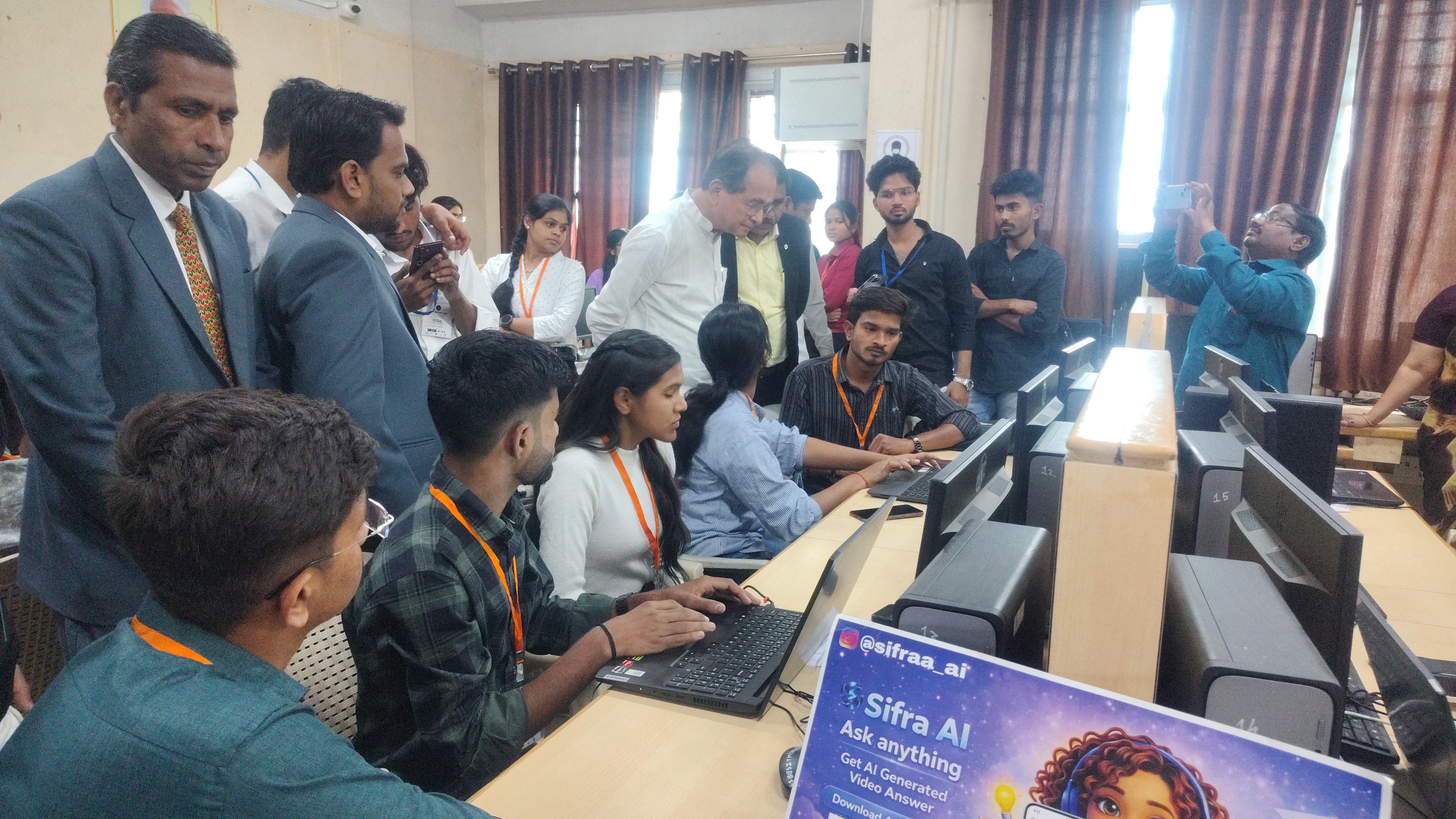 Item College TECH VENTURE  - Image 1